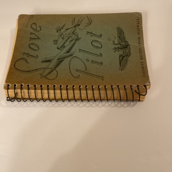 "Stove Pilot Favorite Recipes, Maxwell AF Base 1948 Military Wives Cookbook - Picture 3 of 16